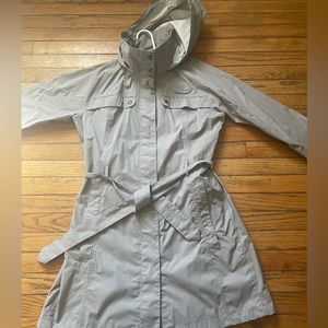 Women’s North Face Rain coat- new never worn -light gray